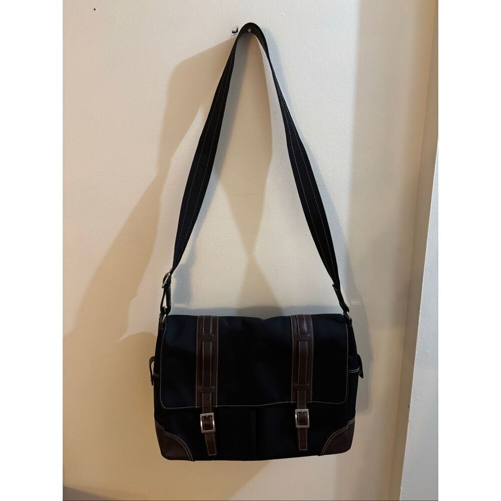 Levenger Crossbody Messenger Bag